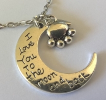 images/productimages/small/ketting(65cm) met dierenPOOTje en MAAN met tekst; I love you to the moon and back.jpg